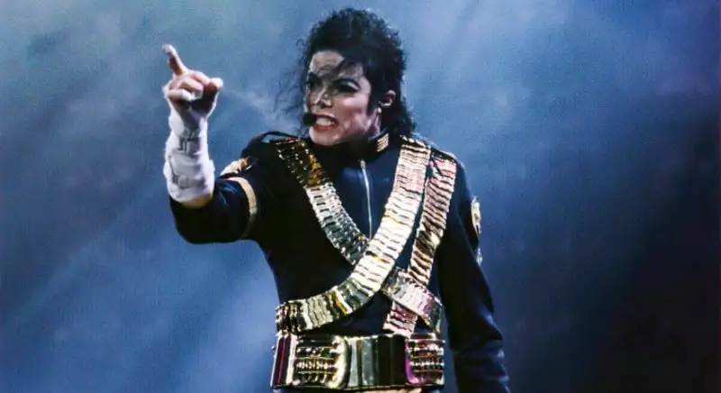 Michael Jackson The Troubled King of Pop