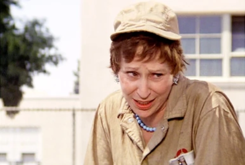 Alice Ghostley (Mrs Murdock) 