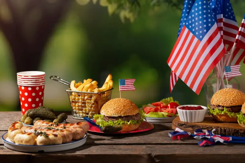 Top 10 American Foods That You Must Try in a Lifetime